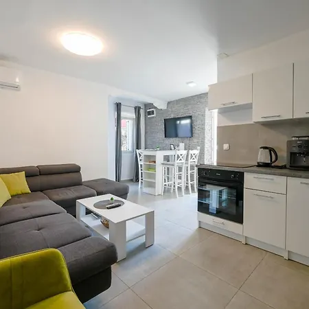 Stube Old Town With Balcony