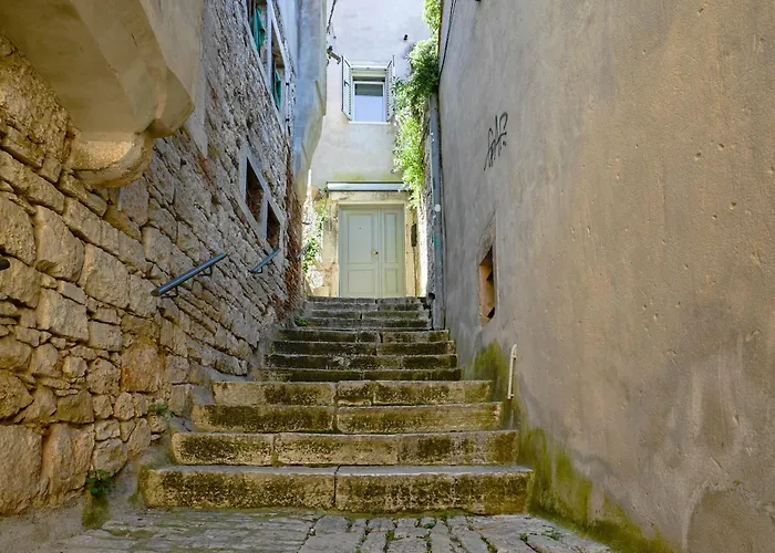 Stube Old Town With Balcony Апартаменты