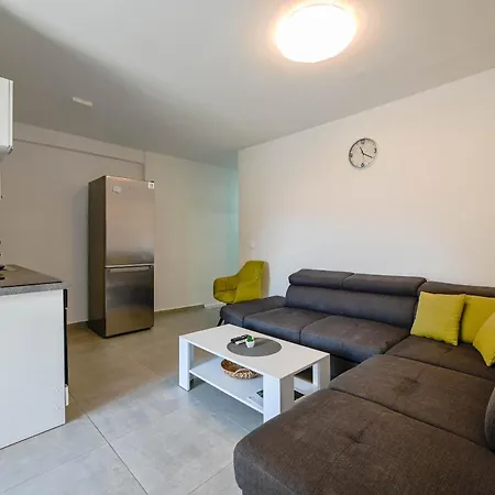 Stube Old Town With Balcony 로비니