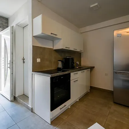 Stube Old Town With Balcony 아파트