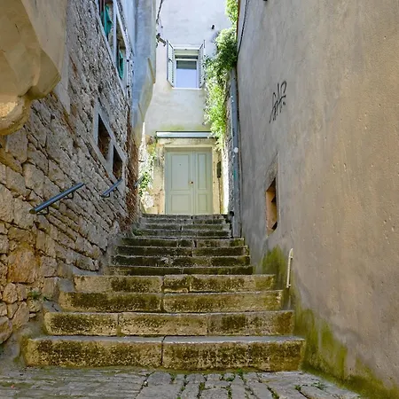 Stube Old Town With Balcony 아파트